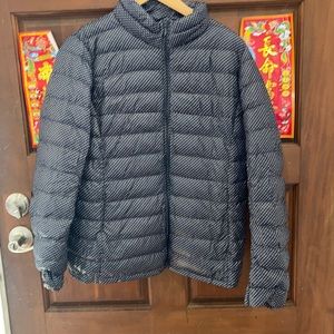 UniQlo light weight down blue polka dot jacket with pockets excellent condition